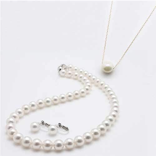 高島屋　オーロラ花珠本真珠ネックレス＆イヤリング　セット 高島屋 オーロラ花珠本真珠ネックレス＆イヤリング セット