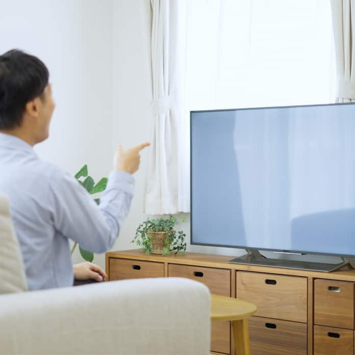 55インチテレビのサイズは？適した視聴距離や部屋の広さを解説