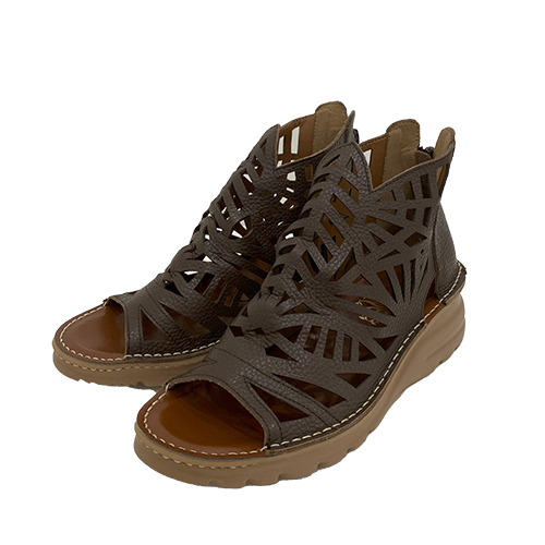 �O�b�Y�}���@�s�G�t�F���Z�X�@�C�^���A�����U�[�@���[�t�T���_���@���f�B�[�X�@24.5cm�@�`���R_main_1